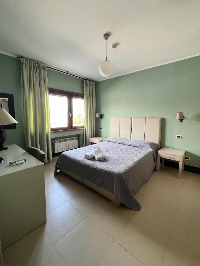 Allakala Rooms & Apartament Palermo Exteriör bild