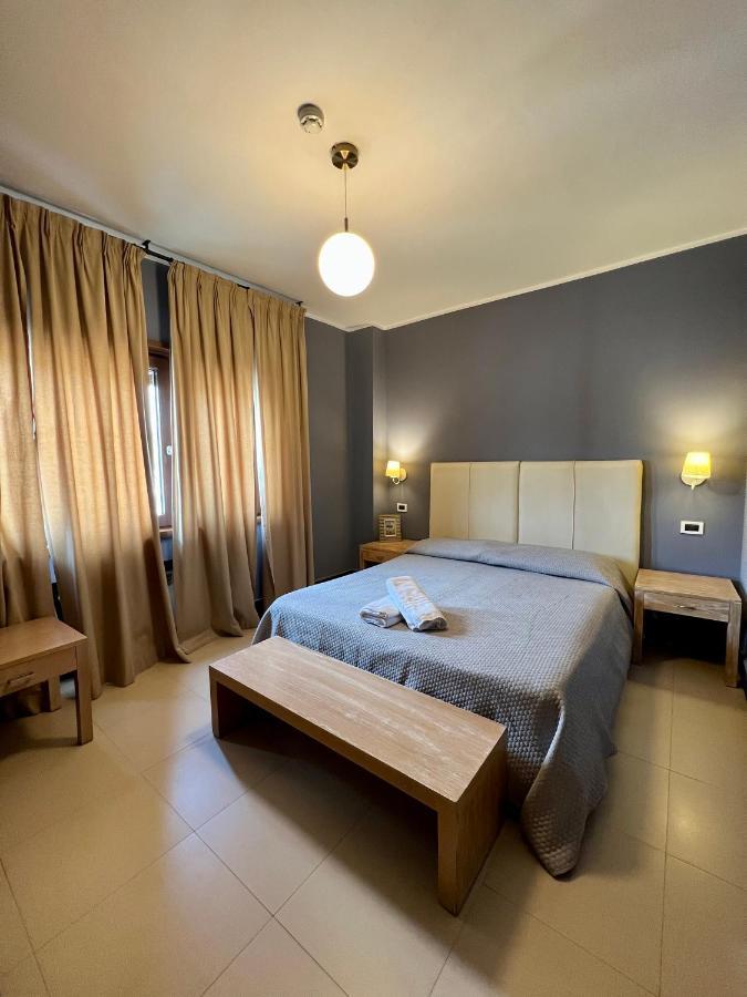 Allakala Rooms & Apartament Palermo Exteriör bild
